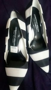 Black and white heels 7